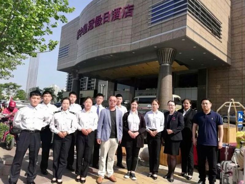 热烈庆祝鄄城职业中等专业学校学生走上工作岗位!